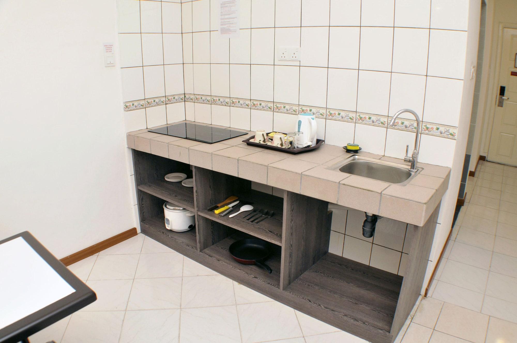 Promenade Service Apartment Kota Kinabalu Eksteriør billede