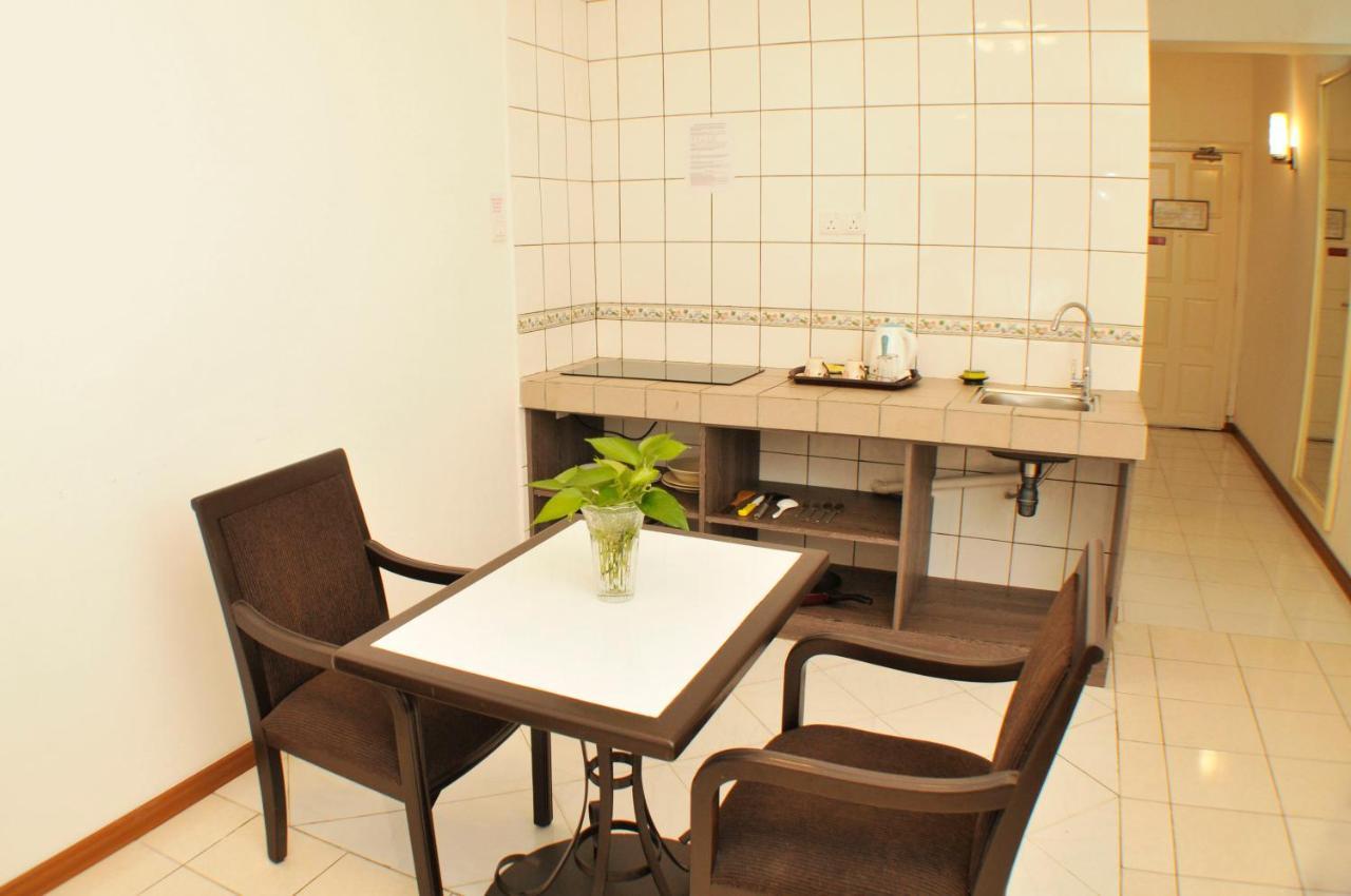 Promenade Service Apartment Kota Kinabalu Eksteriør billede